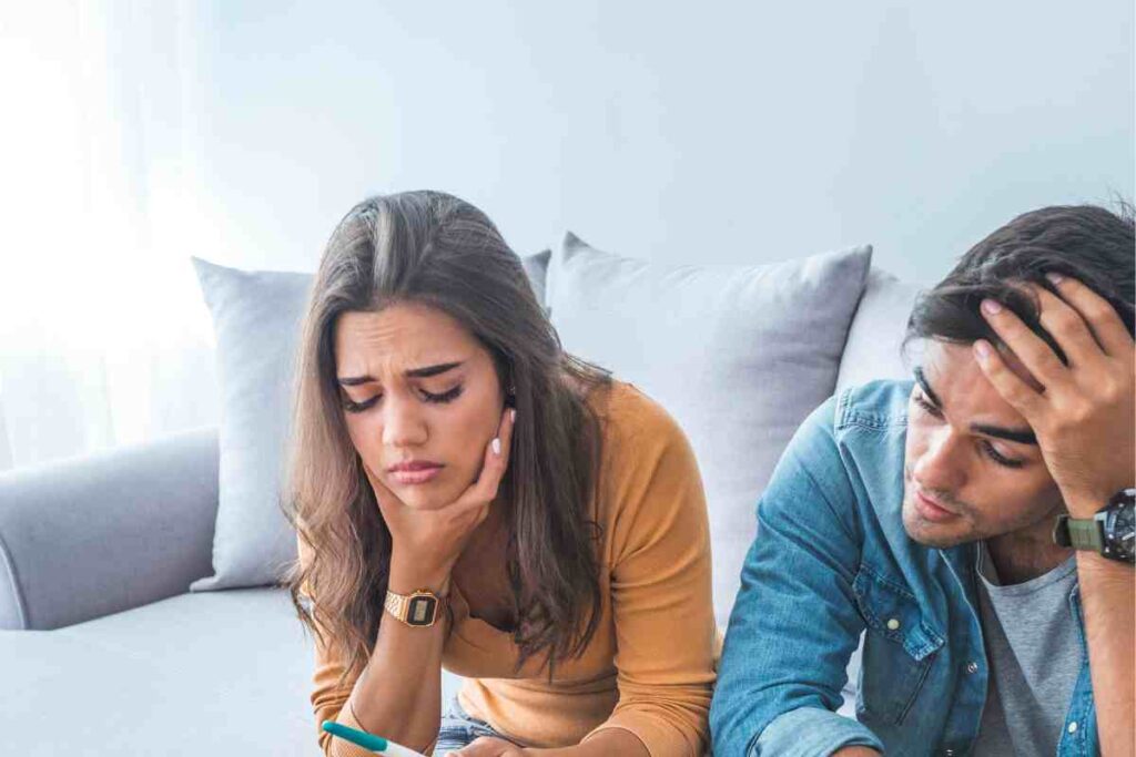 Possible de savoir si on est enceinte en touchant son nombril ?